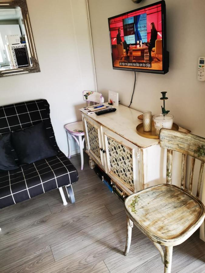 Studio Apartment Rosemary Ровинь Экстерьер фото