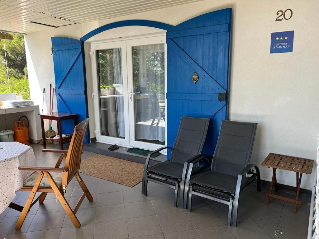 Studio Apartment Rosemary Ровинь Экстерьер фото
